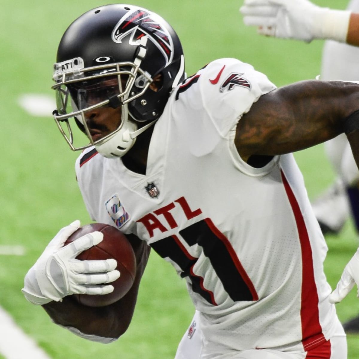 NFL on X: Buccaneers signing WR Julio Jones to a 1-year deal