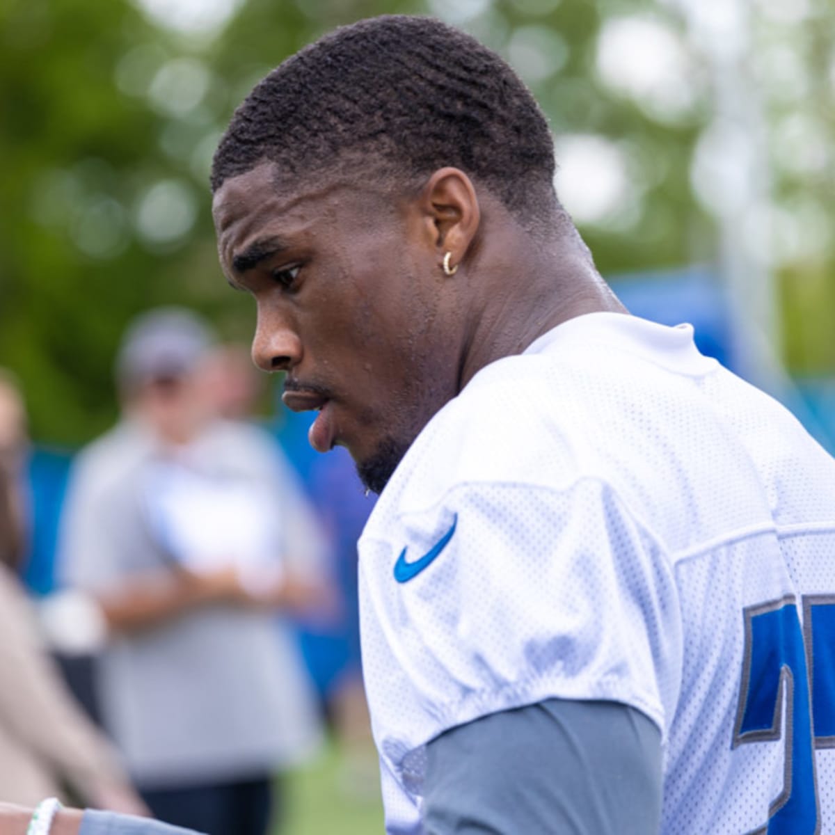 Lions' Jeff Okudah fine after knocking heads with teammate in minicamp 