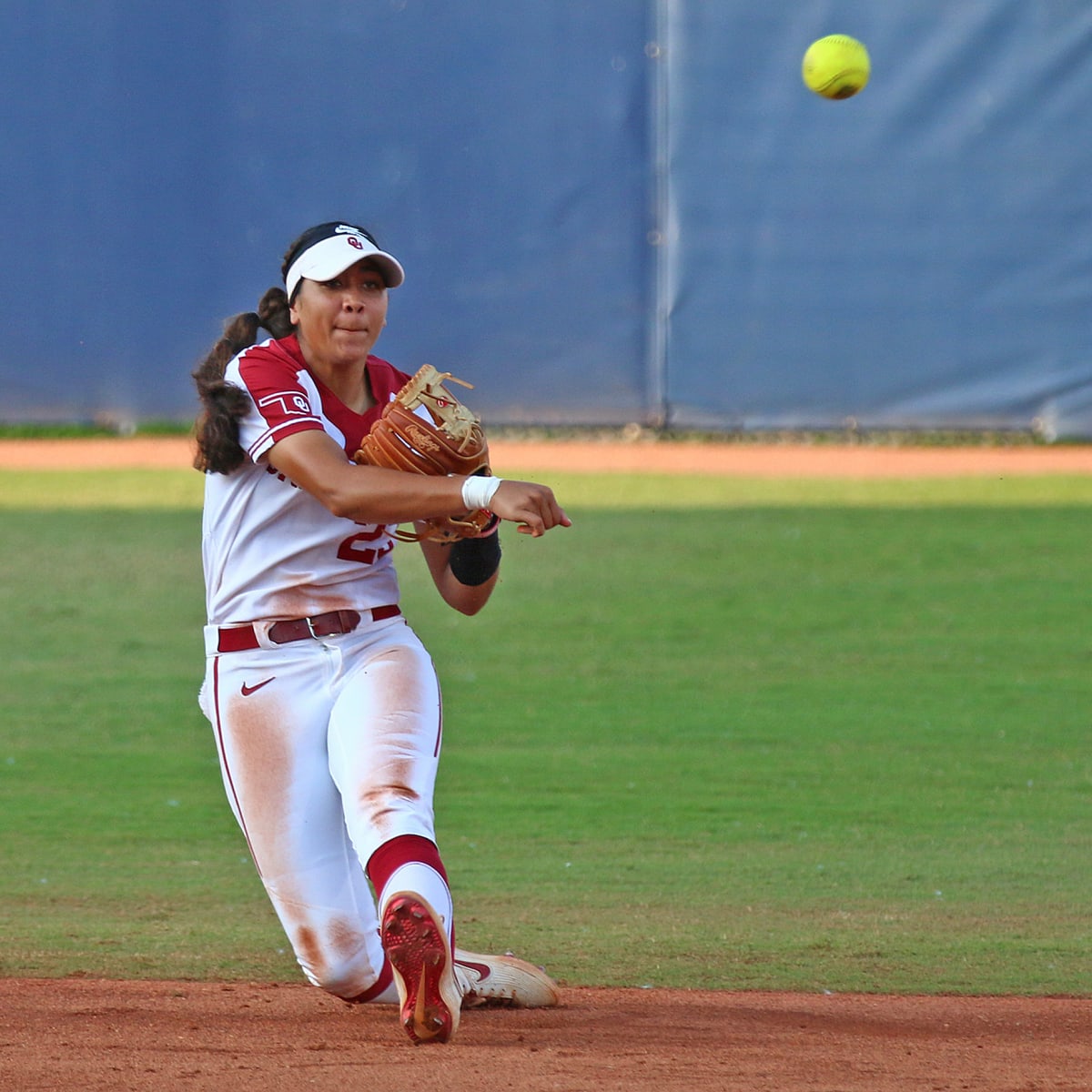 Naomi has a HR and 4 RBIs, Oklahoma St. clinches 4th straight WCWS berth