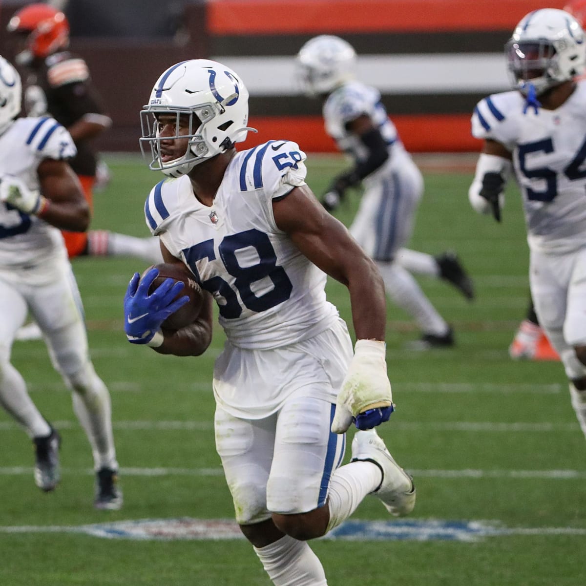 Indianapolis Colts linebacker Bobby Okereke (58) lines up on defense during  an NFL football game against the Washington Commanders, Sunday, Oct. 30,  2022, in Indianapolis. (AP Photo/Zach Bolinger Stock Photo - Alamy