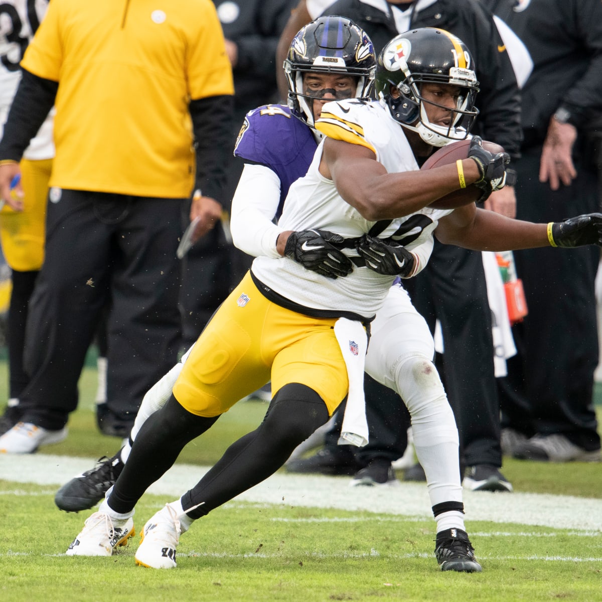 JuJu Smith-Schuster turns down bigger offer from Ravens in free agency