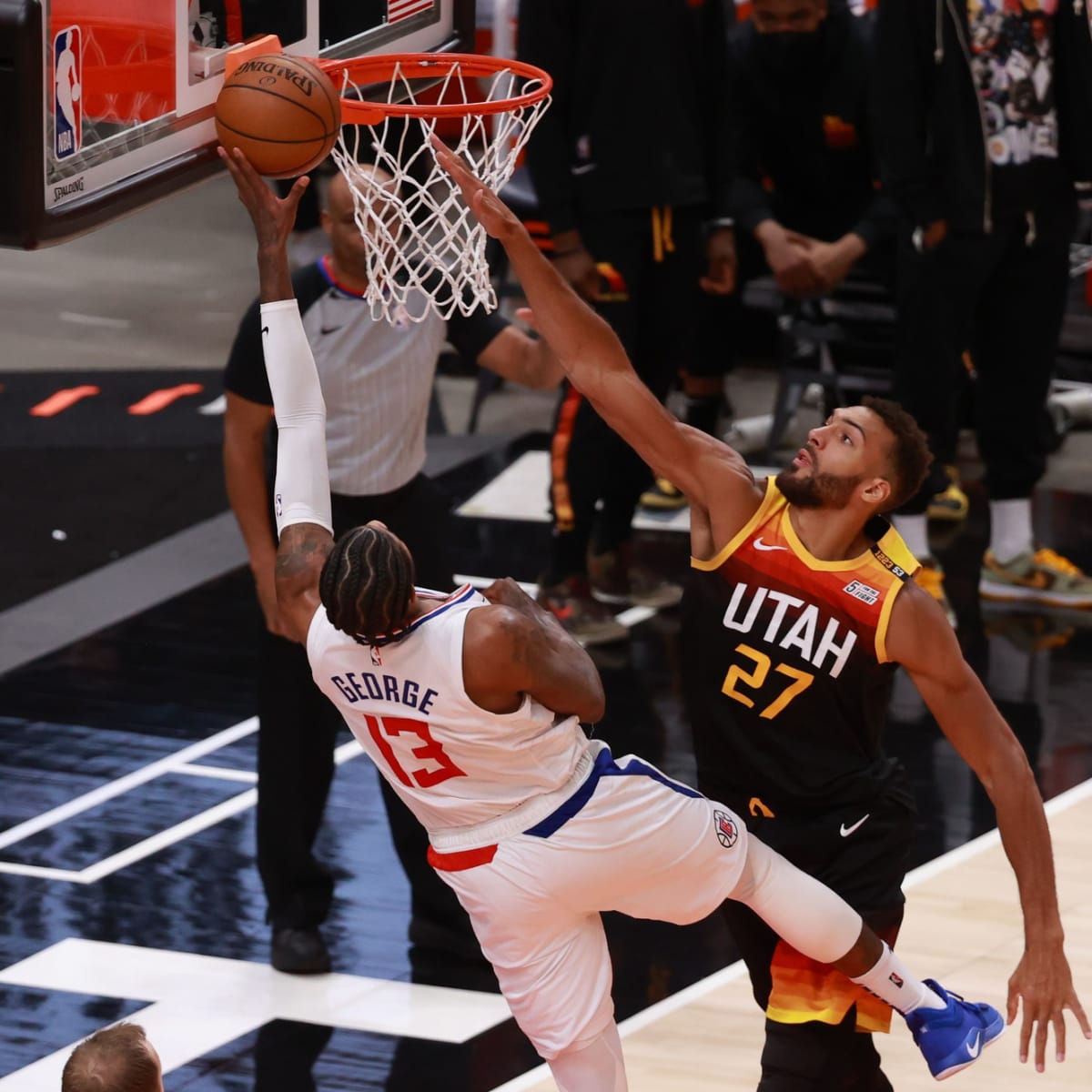 paul george dunk vs clippers