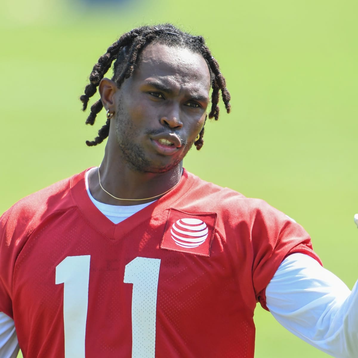 Analyst Has Pessimistic View of Julio Jones Trade - Sports Illustrated  Tennessee Titans News, Analysis and More