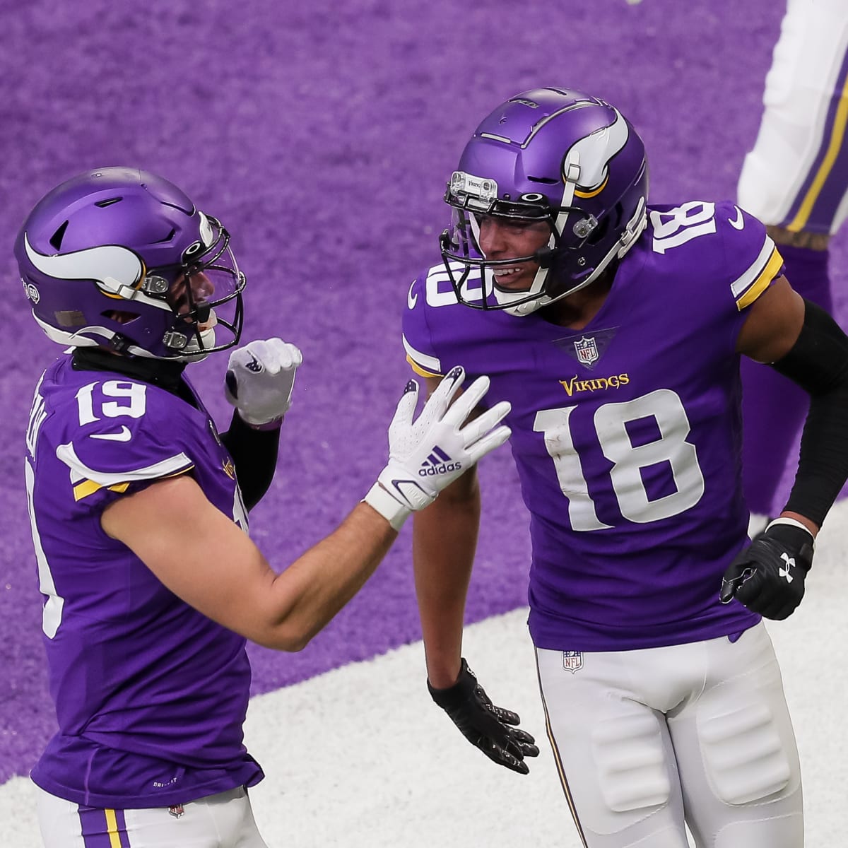 Productie Vlek Rally Ranking the top five wide receiver duos in the NFL: where do the Vikings'  Jefferson and Thielen fall? - Sports Illustrated Minnesota Vikings News,  Analysis and More