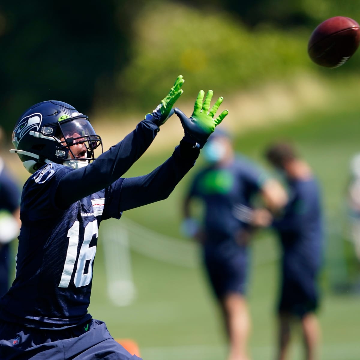 Tyler Lockett eager to see what speedy rookie D'Wayne Eskridge