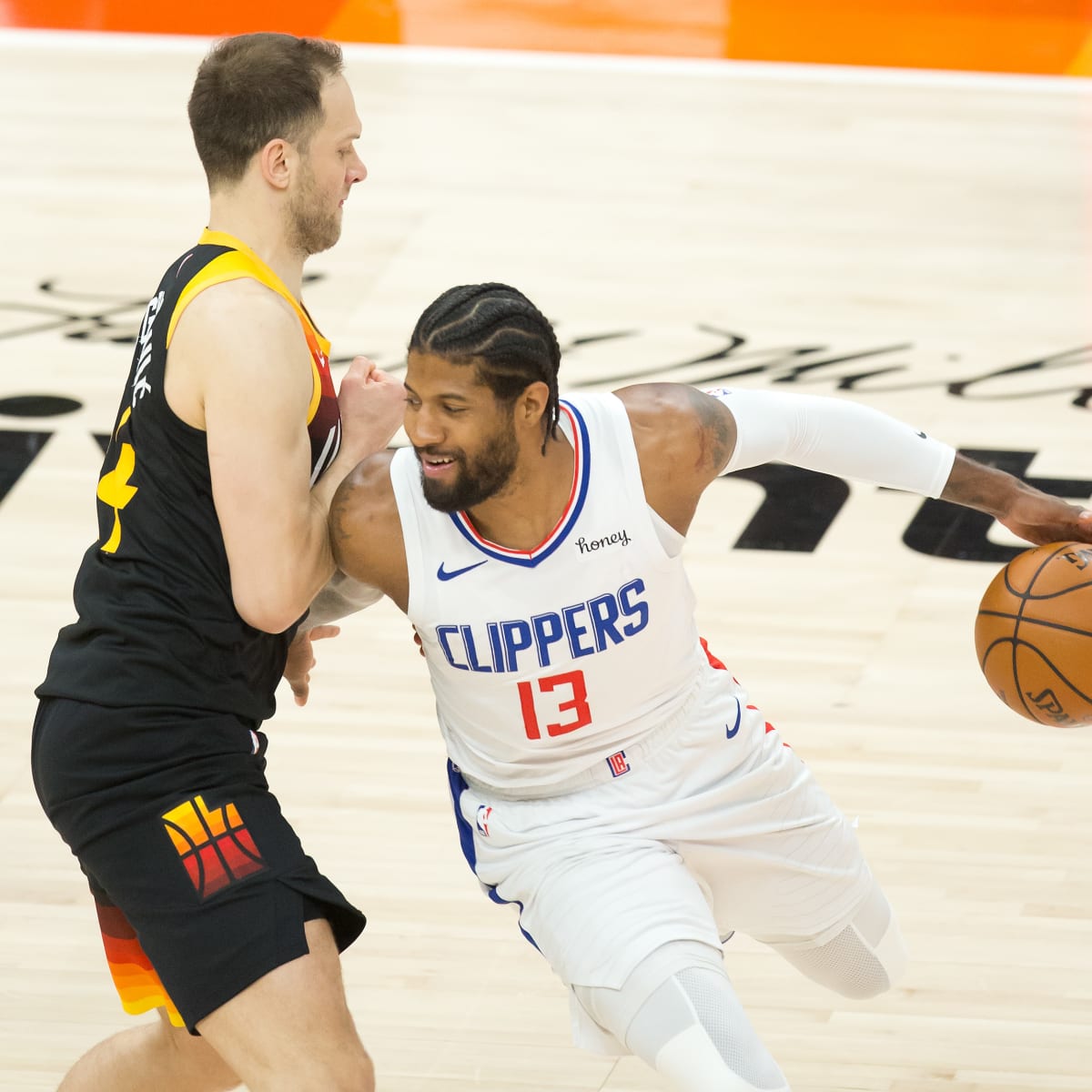 Clippers need Kawhi Leonard, Paul George to seize spotlight from