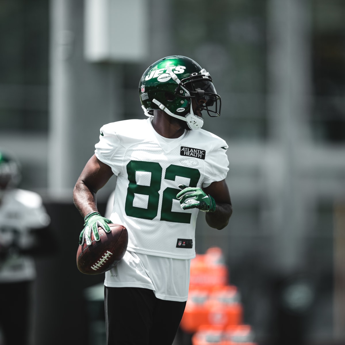 New York Jets wide receiver Jamison Crowder warms up prior to an NFL  football game between the New York Jets and Washington Redskins, Sunday,  Nov. 17, 2019, in Landover, Md. (AP Photo/Mark