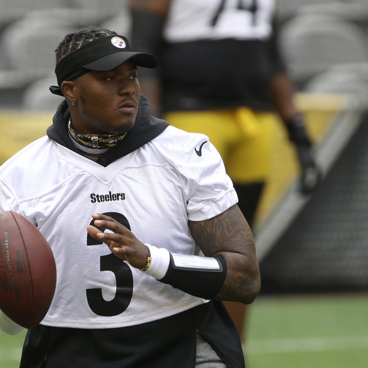 Pittsburgh Steelers' Ben Roethlisberger Impressed With Dwayne Haskins -  Sports Illustrated Pittsburgh Steelers News, Analysis and More