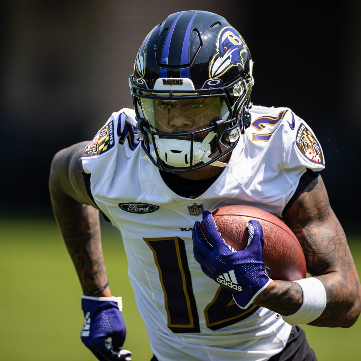 Ravens first-round pick WR Rashod Bateman signs rookie contract