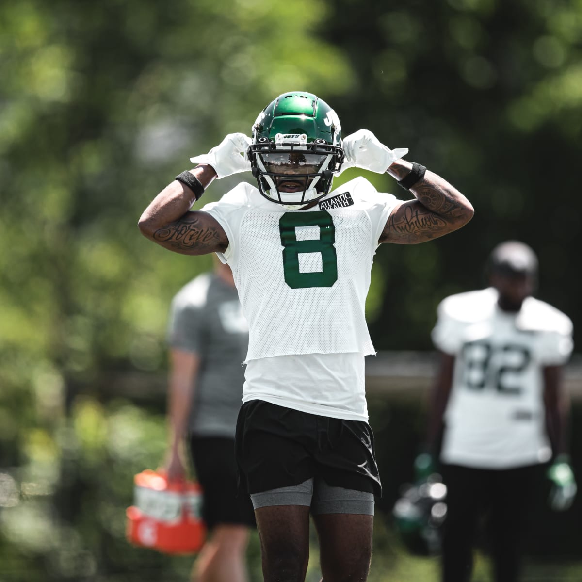 New York Jets WR Elijah Moore taking advantage of practice with QB