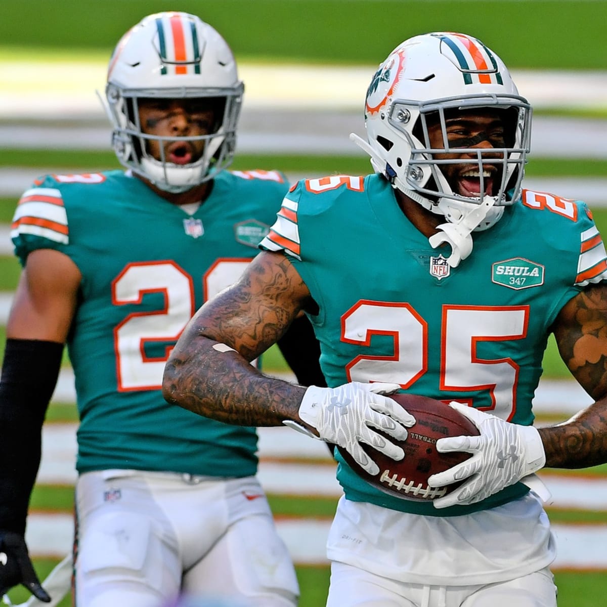 Dolphins coach Brian Flores says Xavien Howard not in minicamp