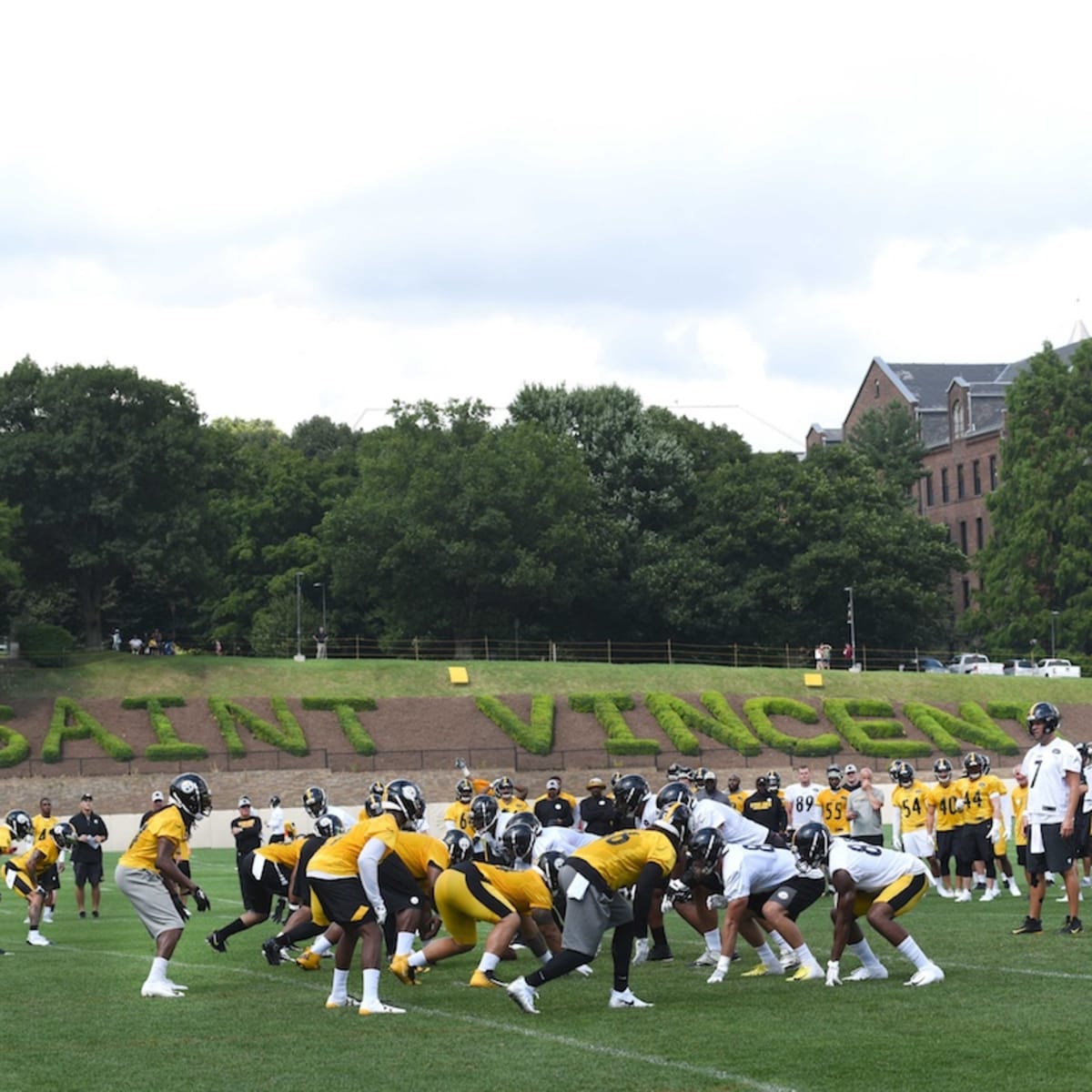 Football is back! Steelers have first practice at St. Vincent