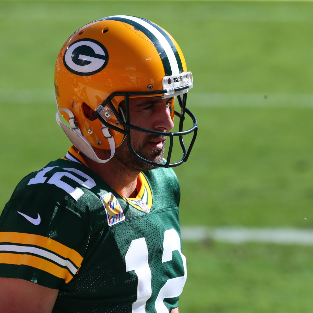 Aaron Rodgers signs $134 million NFL contract, commits to Green Bay