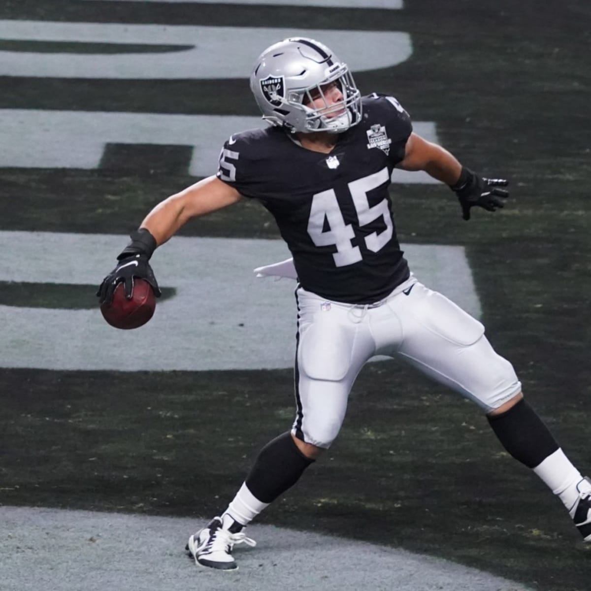 Las Vegas Raiders Fullback Alec Ingold Tears ACL