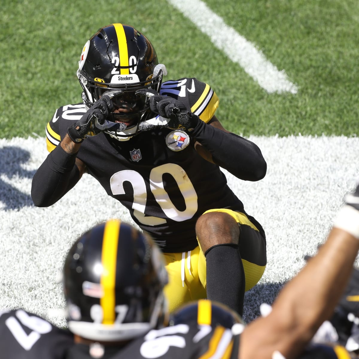 Pittsburgh Steelers cornerback Cameron Sutton (20) celebrates during a NFL  football game against the Cincinnati Bengals, Sunday, Sept. 11, 2022, in  Cincinnati. (AP Photo/Emilee Chinn Stock Photo - Alamy