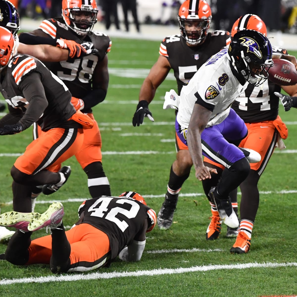 Cleveland Browns vs Baltimore Ravens -- Live Game Thread - Sports  Illustrated Cleveland Browns News, Analysis and More