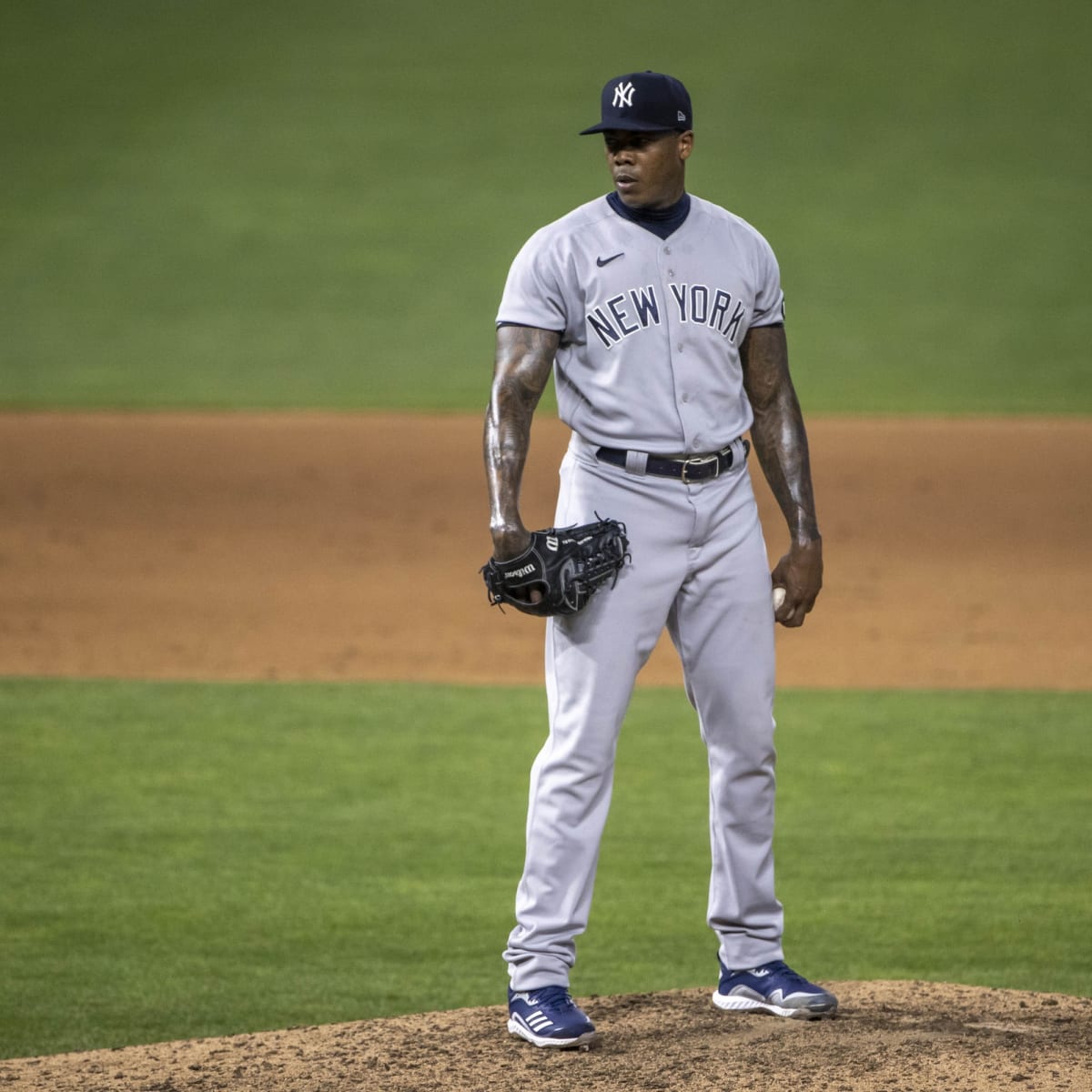 New York Yankees reliever Aroldis Chapman placed on IL because of leg  infection stemming from tattoo - ESPN