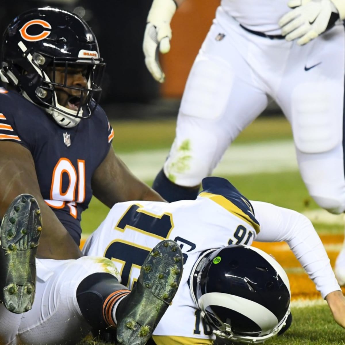 Former Chicago Bears nose tackle Eddie Goldman retires - Sports