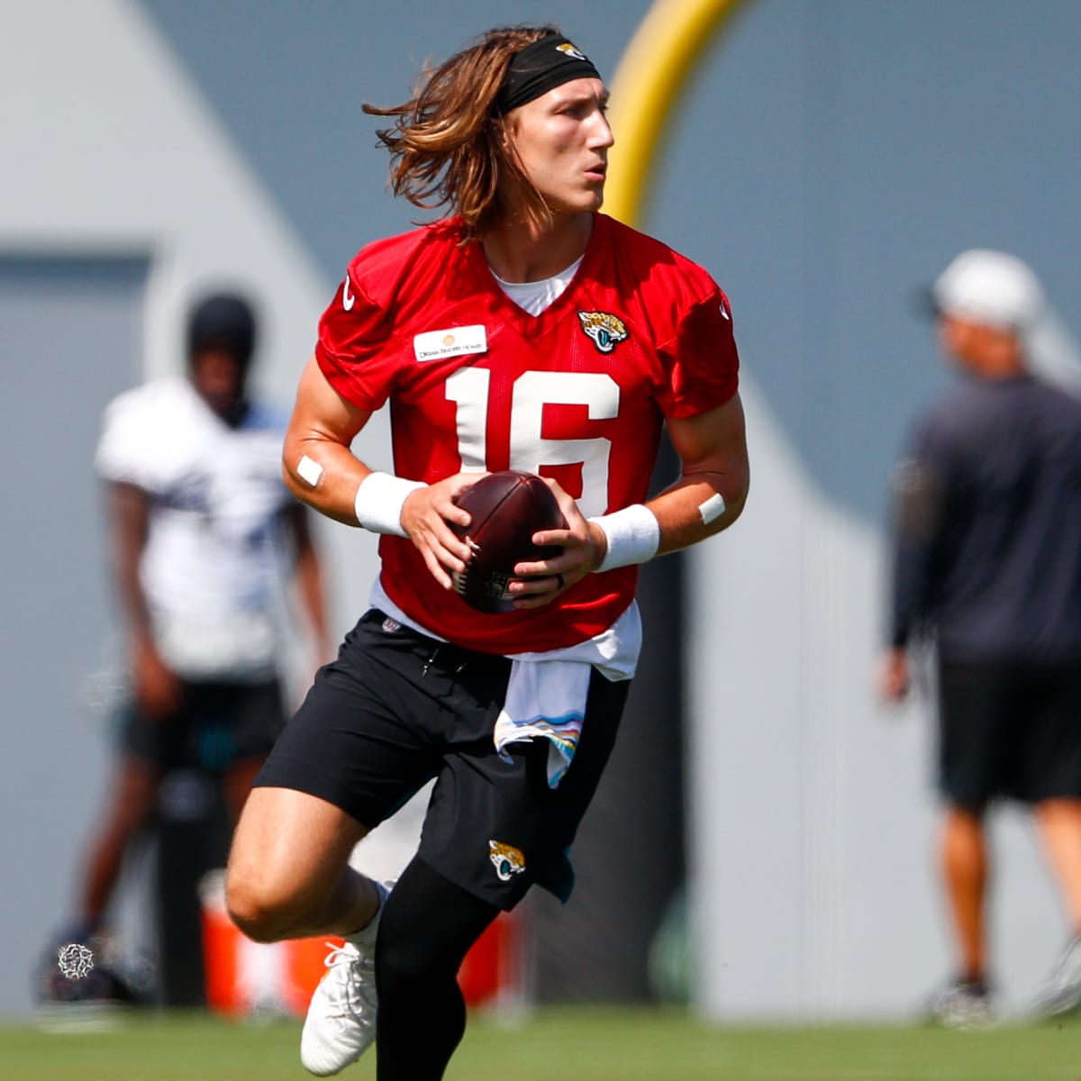 Trevor Lawrence, Jaguars Agree to Rookie Contract Reportedly for 4