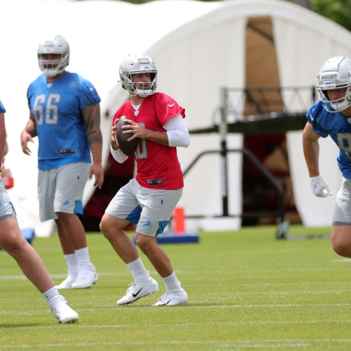 Film with Frank Ragnow: Lions' best player shares the secrets to excelling  at center - The Athletic