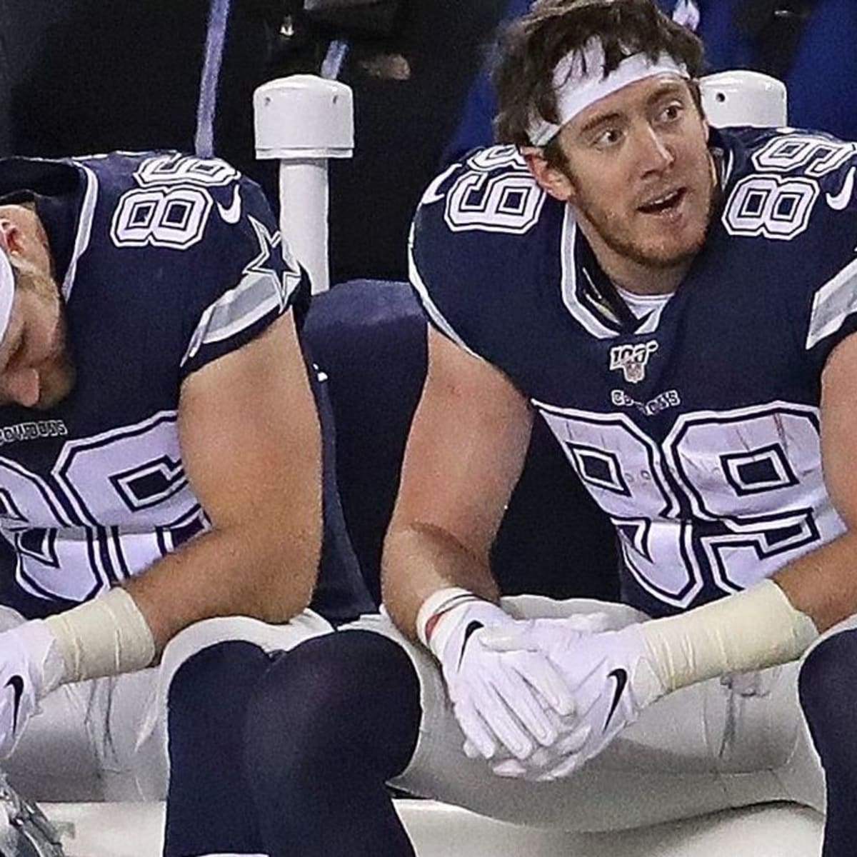 Cowboys TE Blake Jarwin placed on injured reserve with hip injury