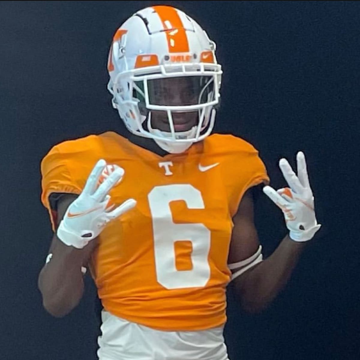 4-star Tennessee commit Boo Carter to visit for Vols blackout game