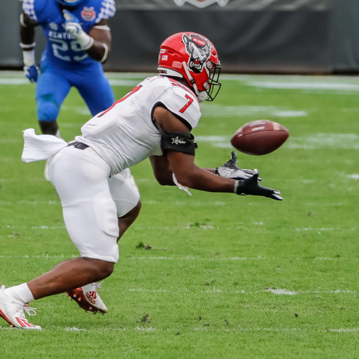 NFL Draft Profile: Zonovan Knight, Running Back, NC State Wolfpack - Visit NFL  Draft on Sports Illustrated, the latest news coverage, with rankings for NFL  Draft prospects, College Football, Dynasty and Devy