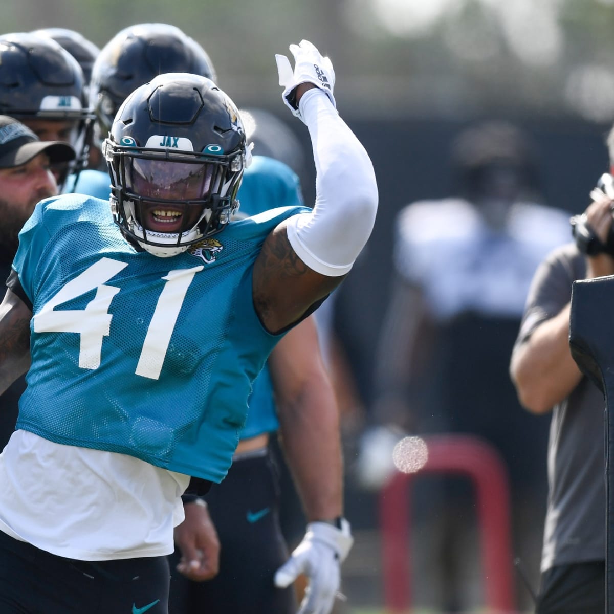 Should the Jaguars extend OLB Josh Allen before 2023 season?