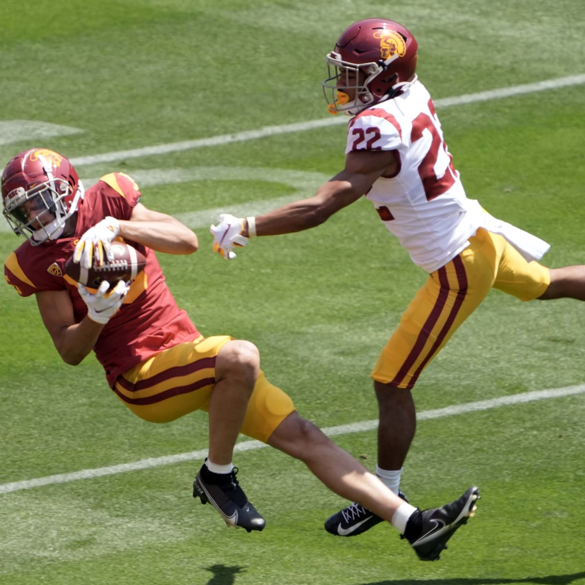 USC football: Drake London earns top grade from Pro Football Focus among  NFL rookie wideouts - Sports Illustrated USC Trojans News, Analysis and More