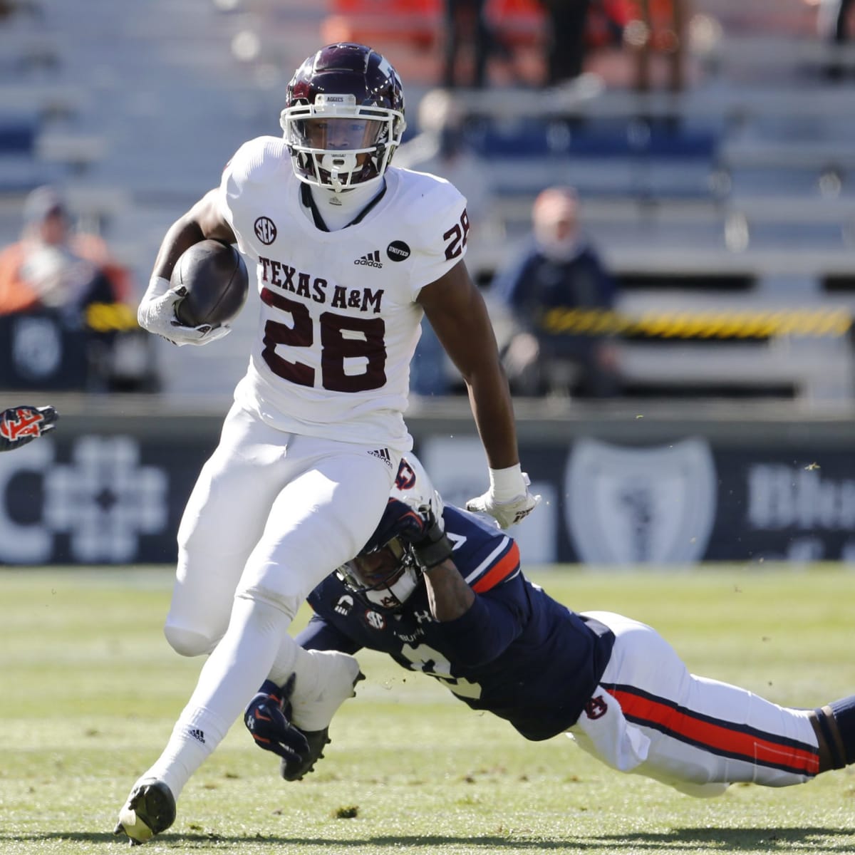 LOOK: Former Texas A&M Aggies Running Back Isaiah Spiller in Full Los  Angeles Chargers Gear - Sports Illustrated Texas A&M Aggies News, Analysis  and More