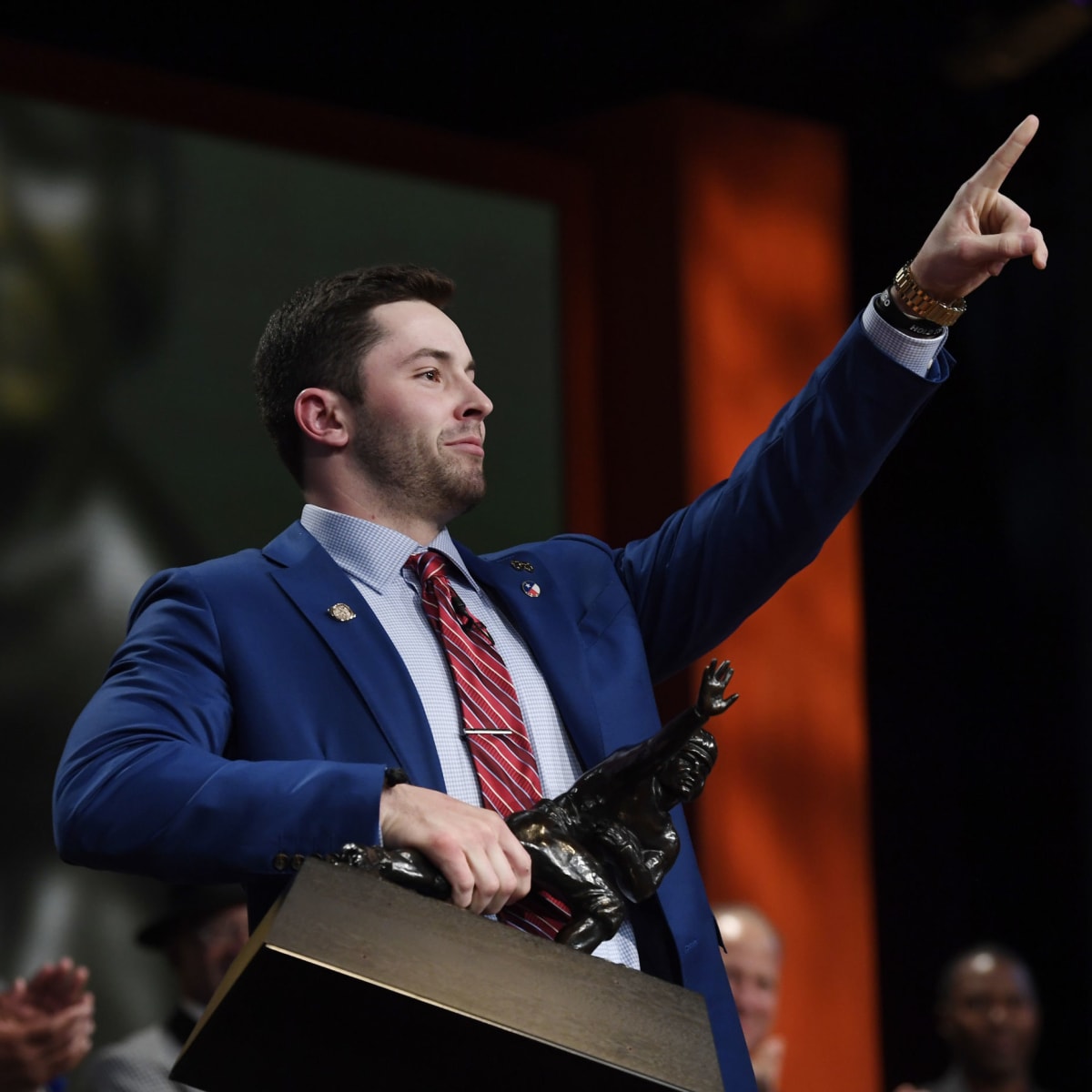 Baker Mayfield gets statue at Oklahoma's Heisman Park