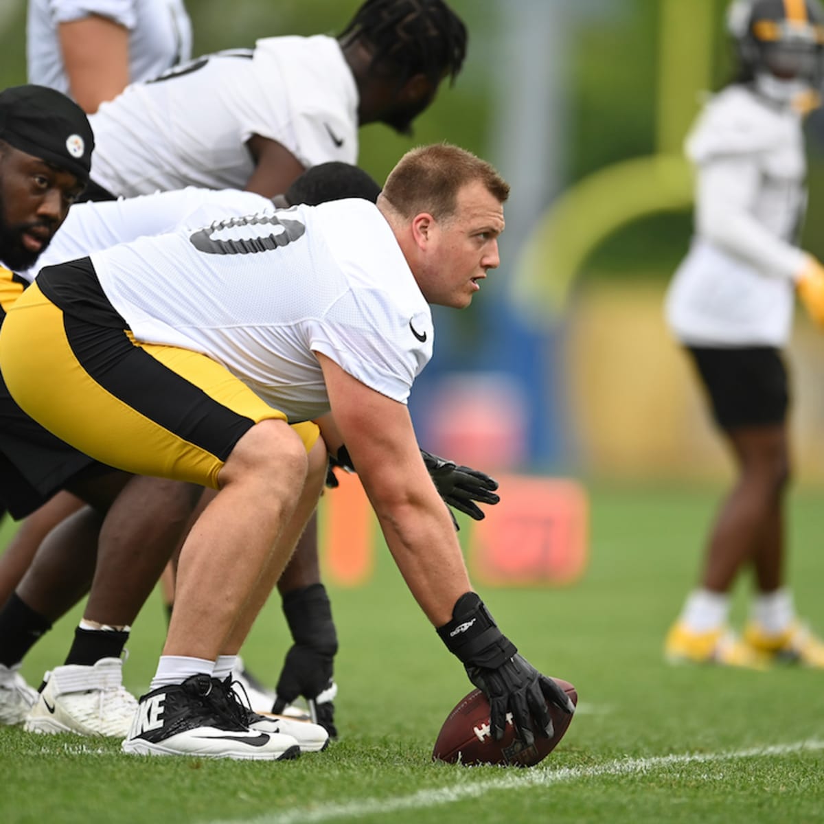 Steelers Center B.J. Finney Says Returning to Pittsburgh 'Like Coming Home'  - Steelers Now