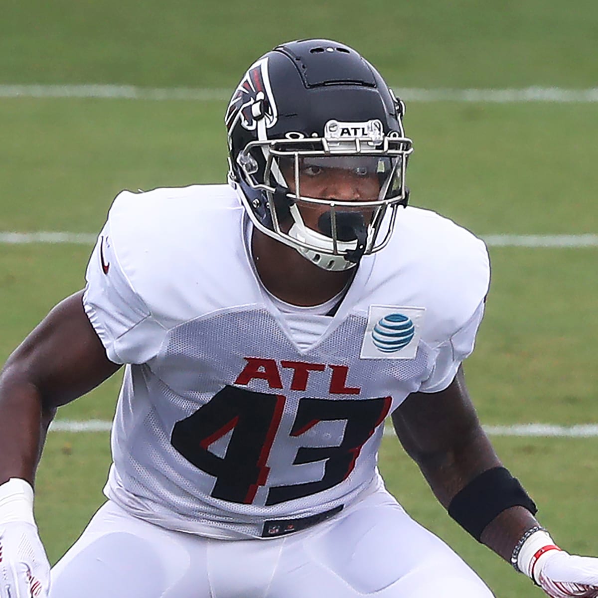 Atlanta Falcons LB Mykal Walker to Have Green Dot on Helmet - Sports  Illustrated Atlanta Falcons News, Analysis and More