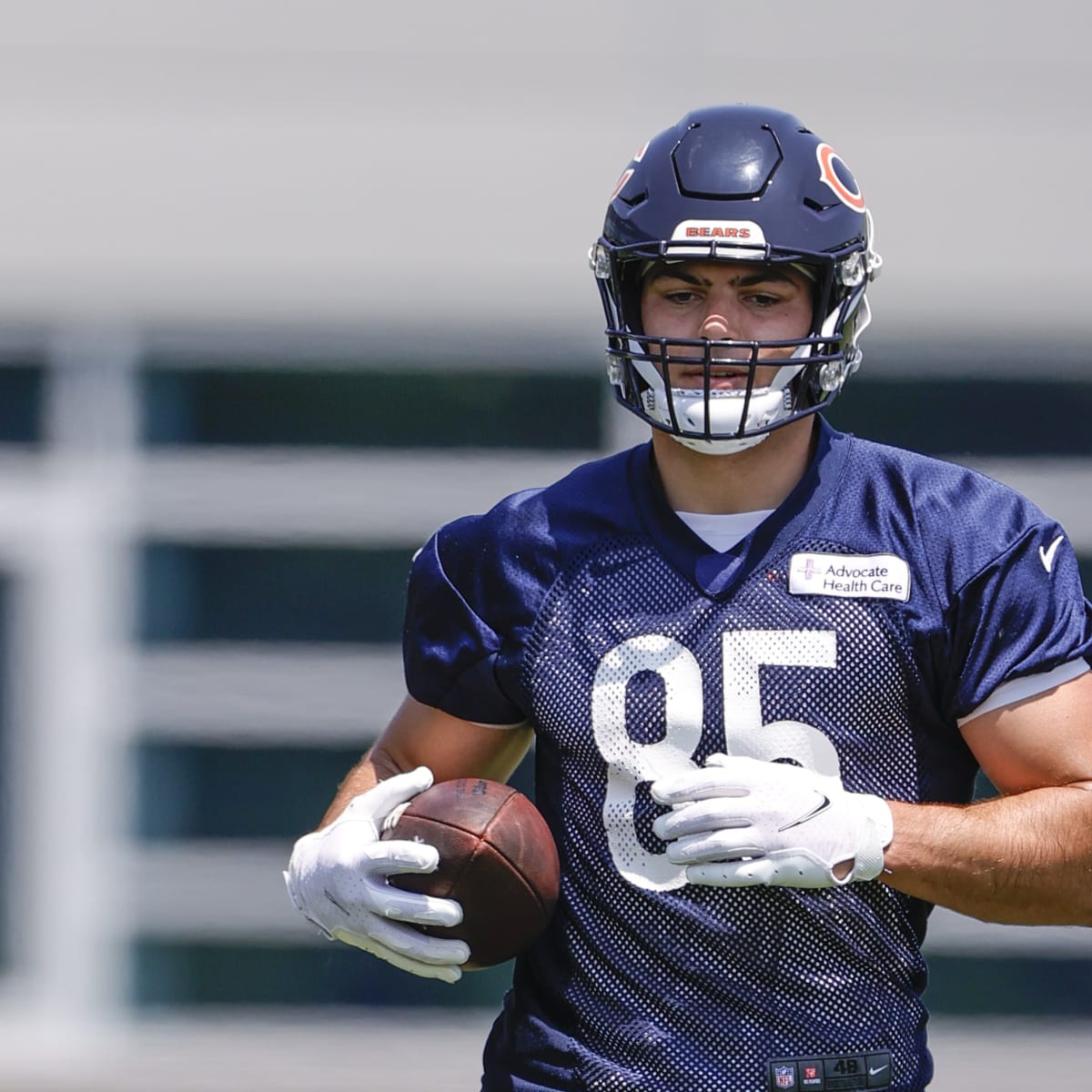 Bears' Cole Kmet learning from Greg Olsen, Travis Kelce at TEU