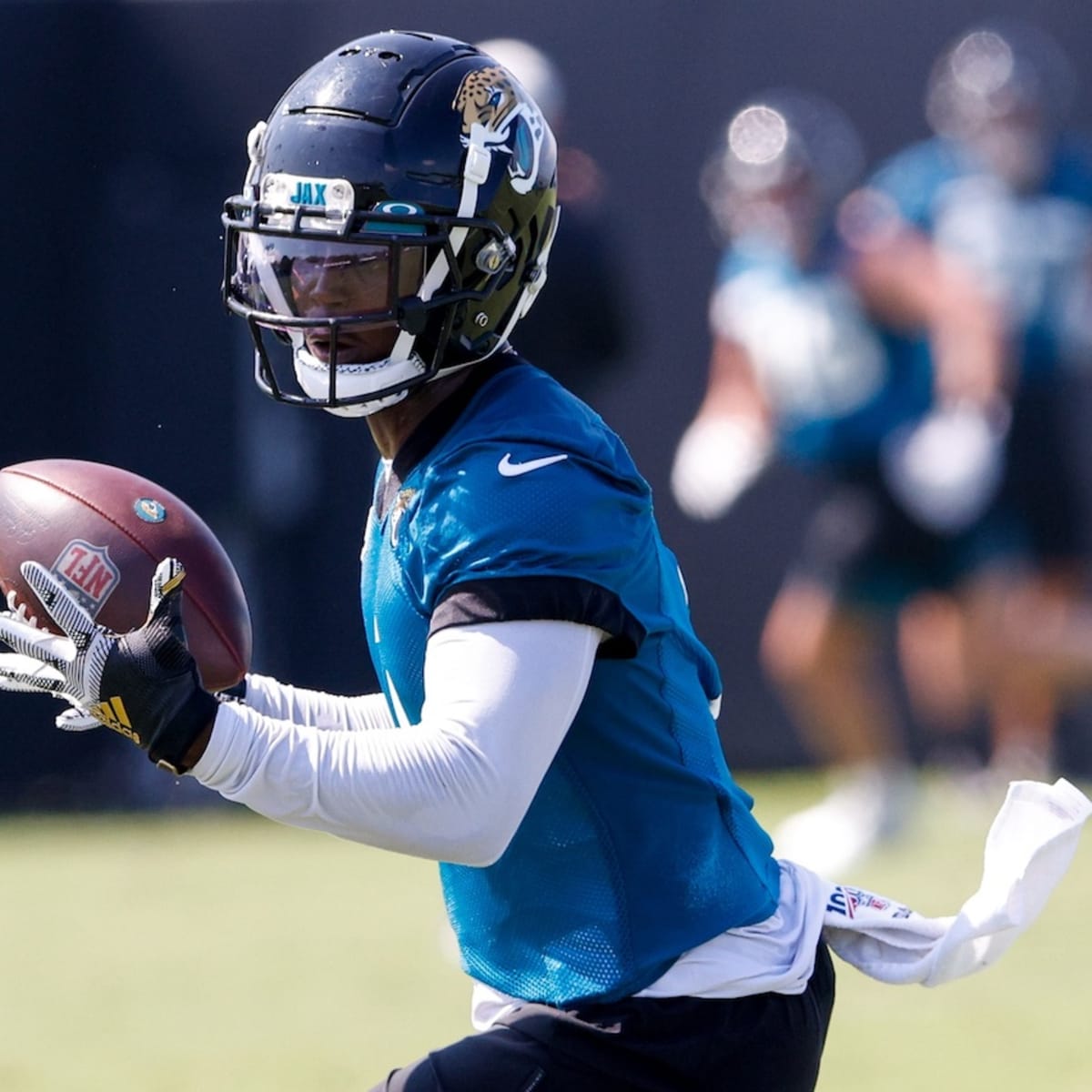 Jaguars trim roster down to 80, Place RB Travis Etienne on injured reserve  - Big Cat Country