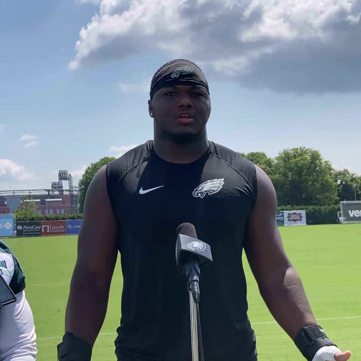 Philadelphia Eagles Having Fun, but Milton Williams Has Been All