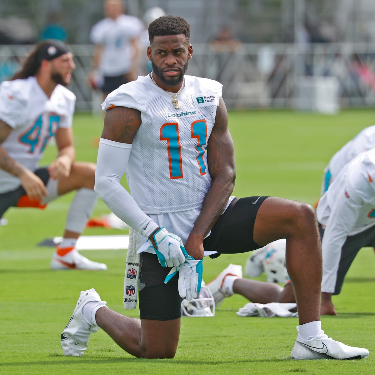 Miami Dolphins receiver Will Fuller won't make debut against Buffalo Bills