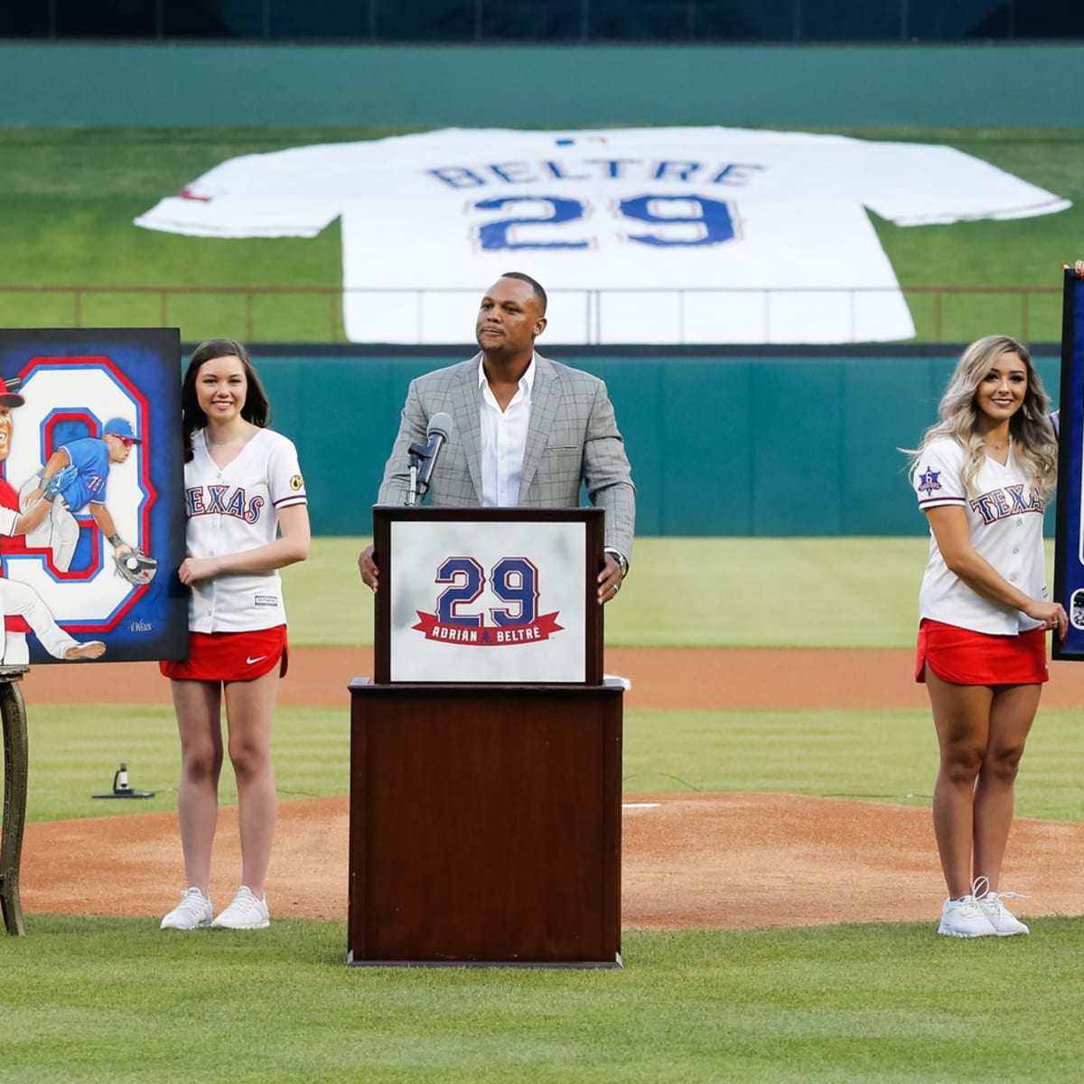 Adrian Beltre needs just five innings to complete third career cycle