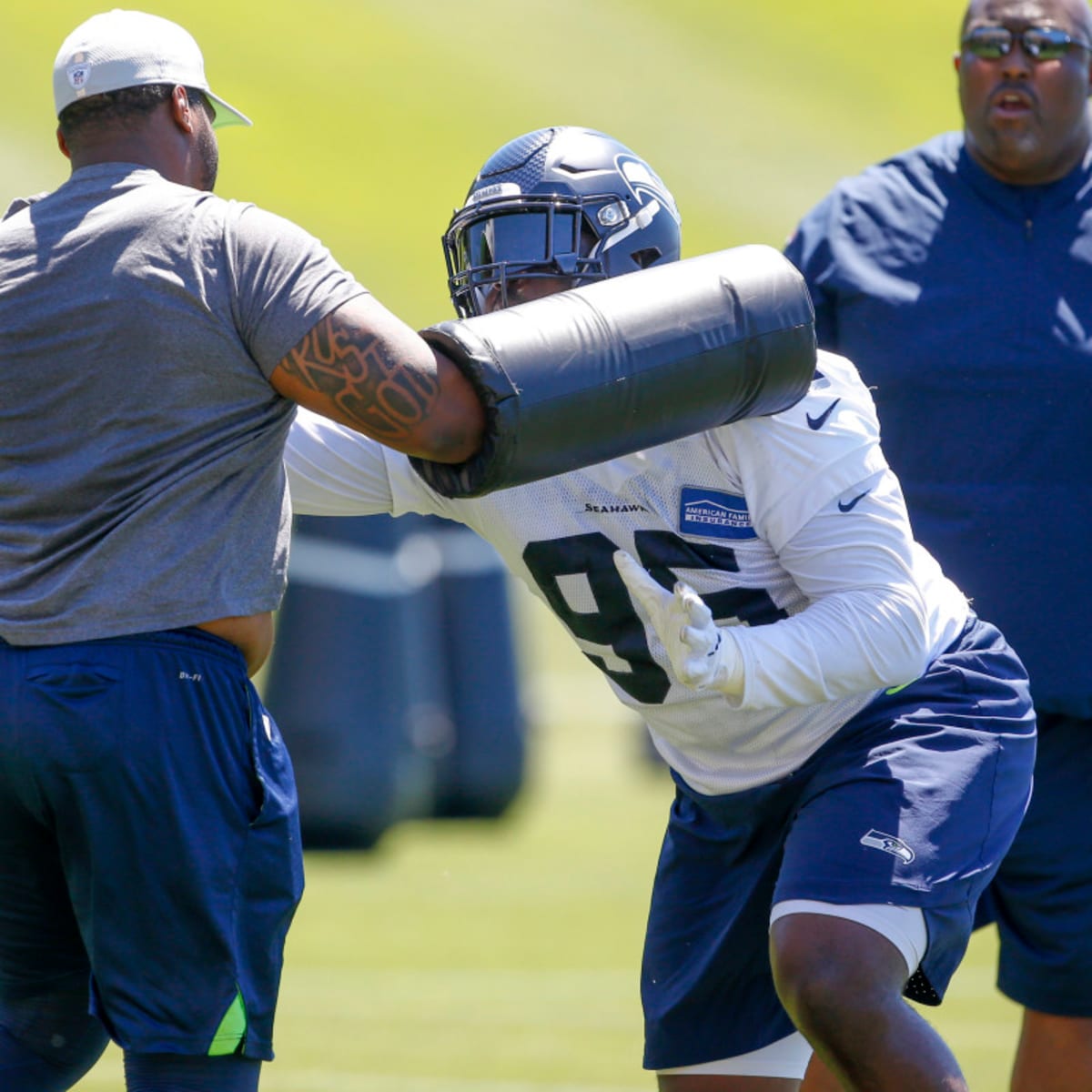 Tempers flare between offense and defense during Seahawks training camp