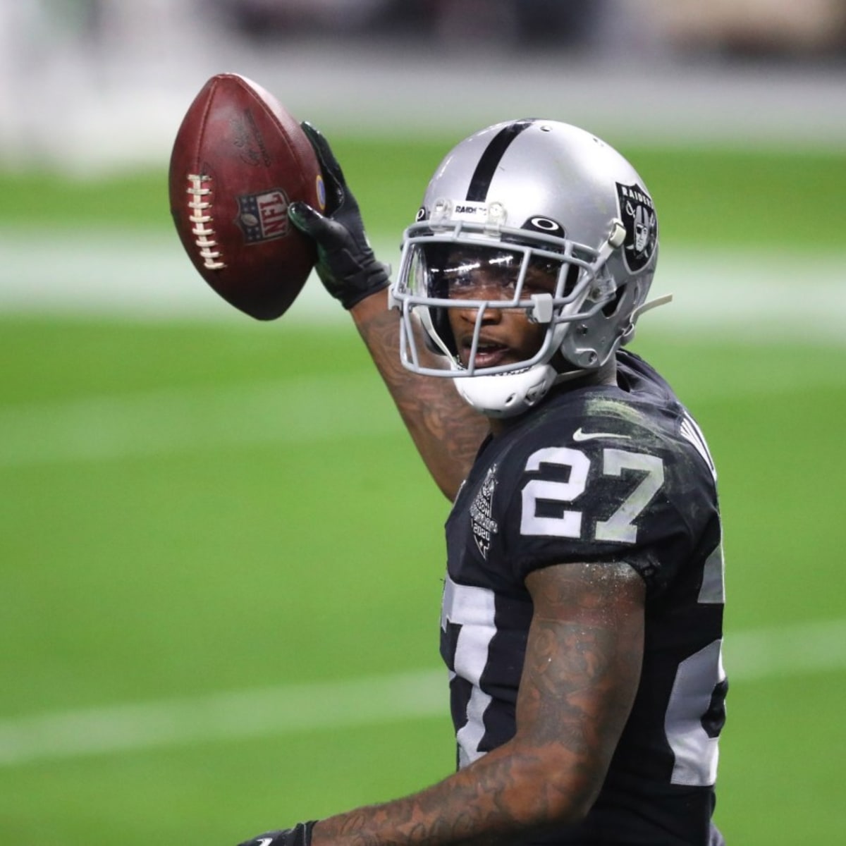 Las Vegas Raiders: Casey Hayward Jr. a blessing for Trayvon Mullen