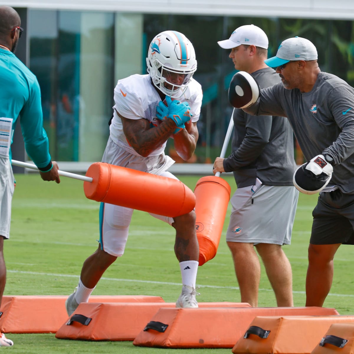 Parker, Fuller and Other Miami Dolphins Offensive Thoughts - Sports  Illustrated Miami Dolphins News, Analysis and More