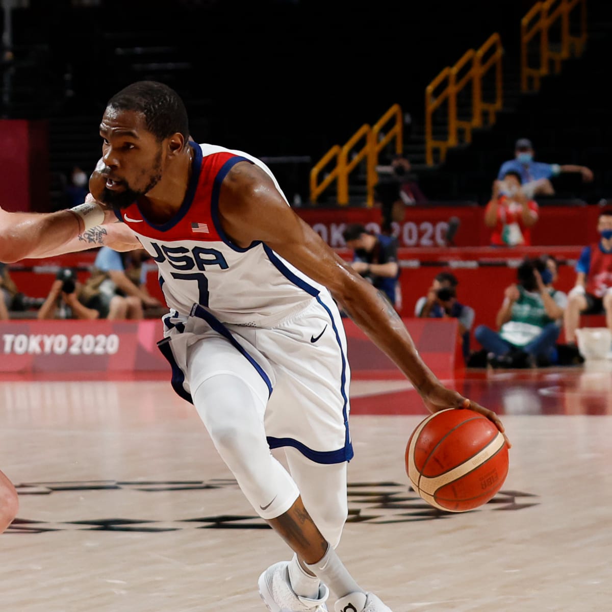 Booker, Team USA defeat Australia, 97-78, move on to Olympic gold