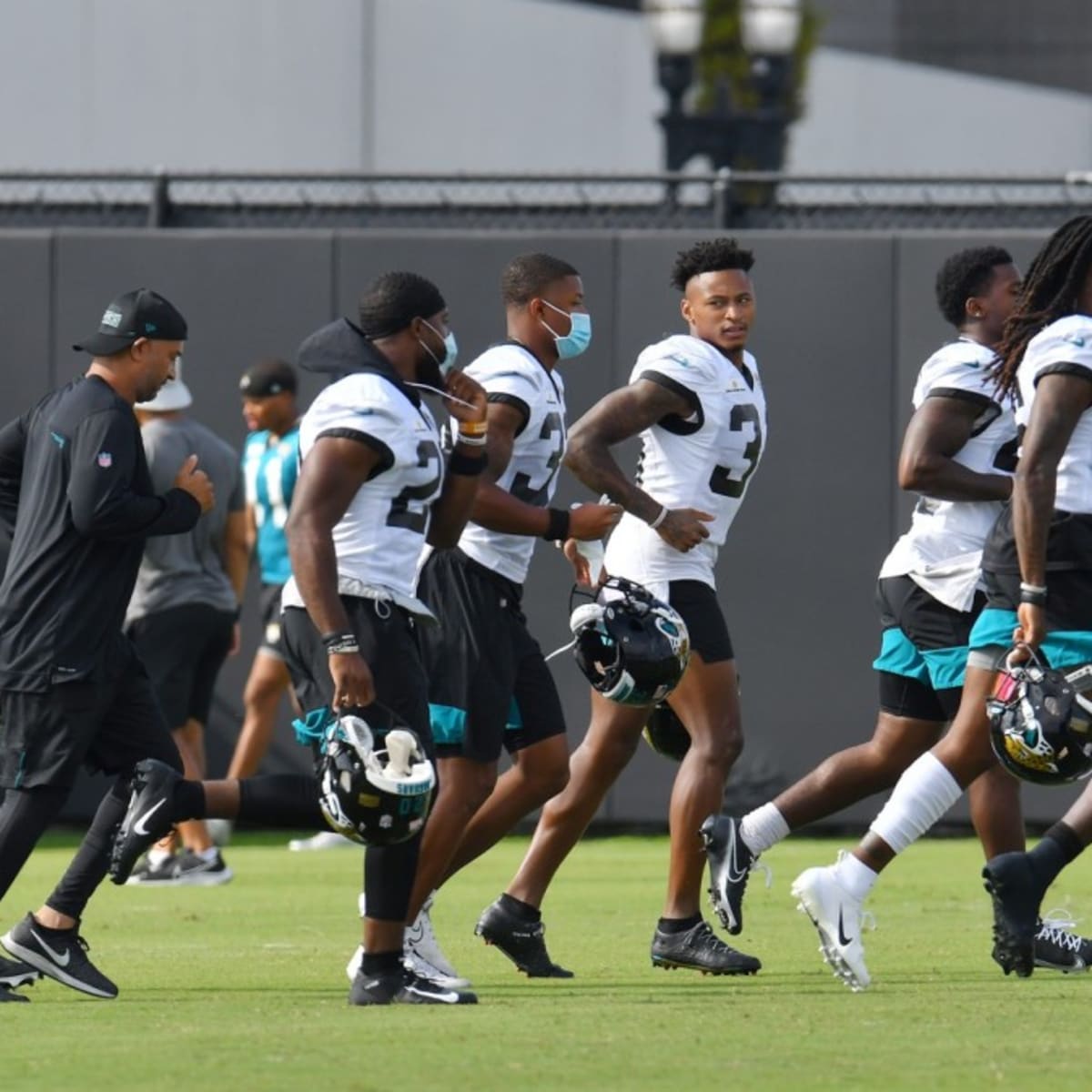 Jaguars 2021 Training Camp: Etienne “getting better…”