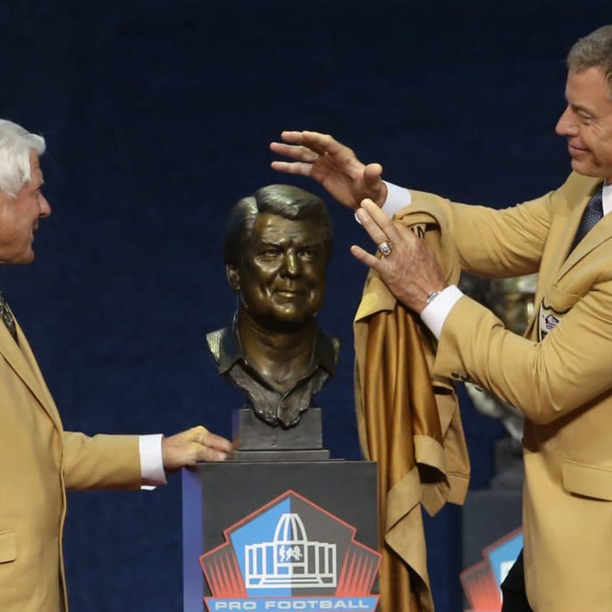 Troy Aikman on Jimmy Johnson being voted into HOF: 'He's gonna look real  good in gold'