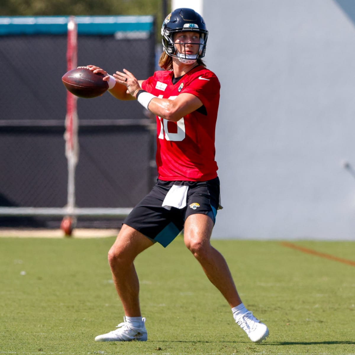 Rookies Shine, Trevor Lawrence Displays Jaguars' Best Leverage: 5  Observations on the End of the 2021 Season - Sports Illustrated Jacksonville  Jaguars News, Analysis and More