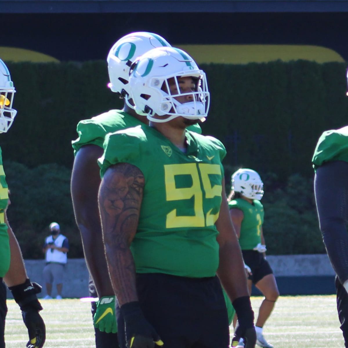 Oregon Ducks Football Defensive End Kayvon Thibodeaux Named Pro Football  Focus' Pac-12 Defensive Player of the Year - Sports Illustrated Oregon  Ducks News, Analysis and More