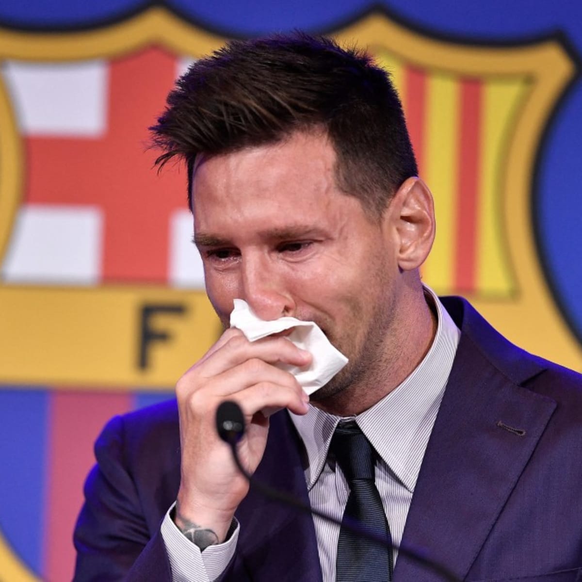 Lionel Messi breaks down in tears in Barcelona FC farewell