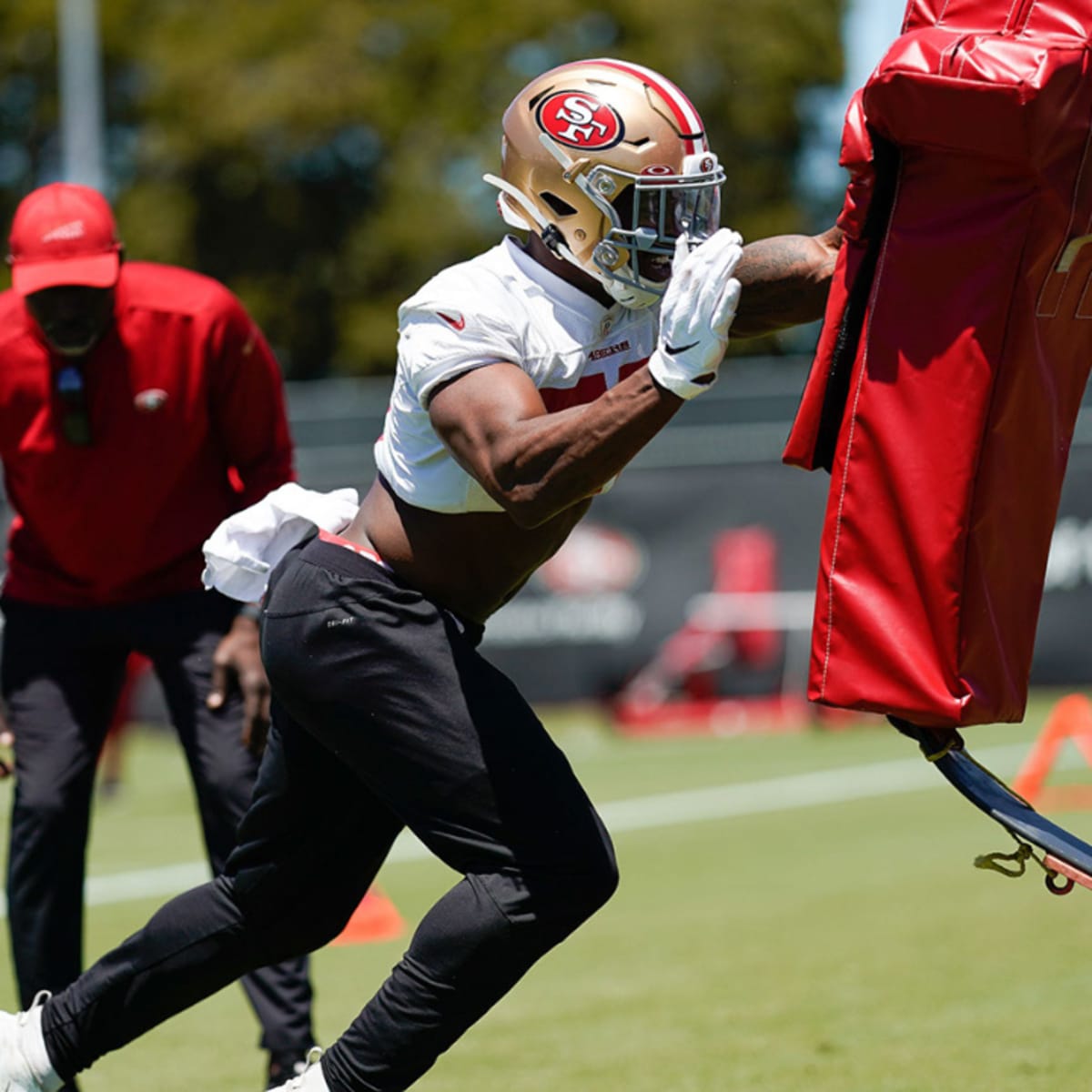 49ers Training Camp Day 10 Breakdown: Defense