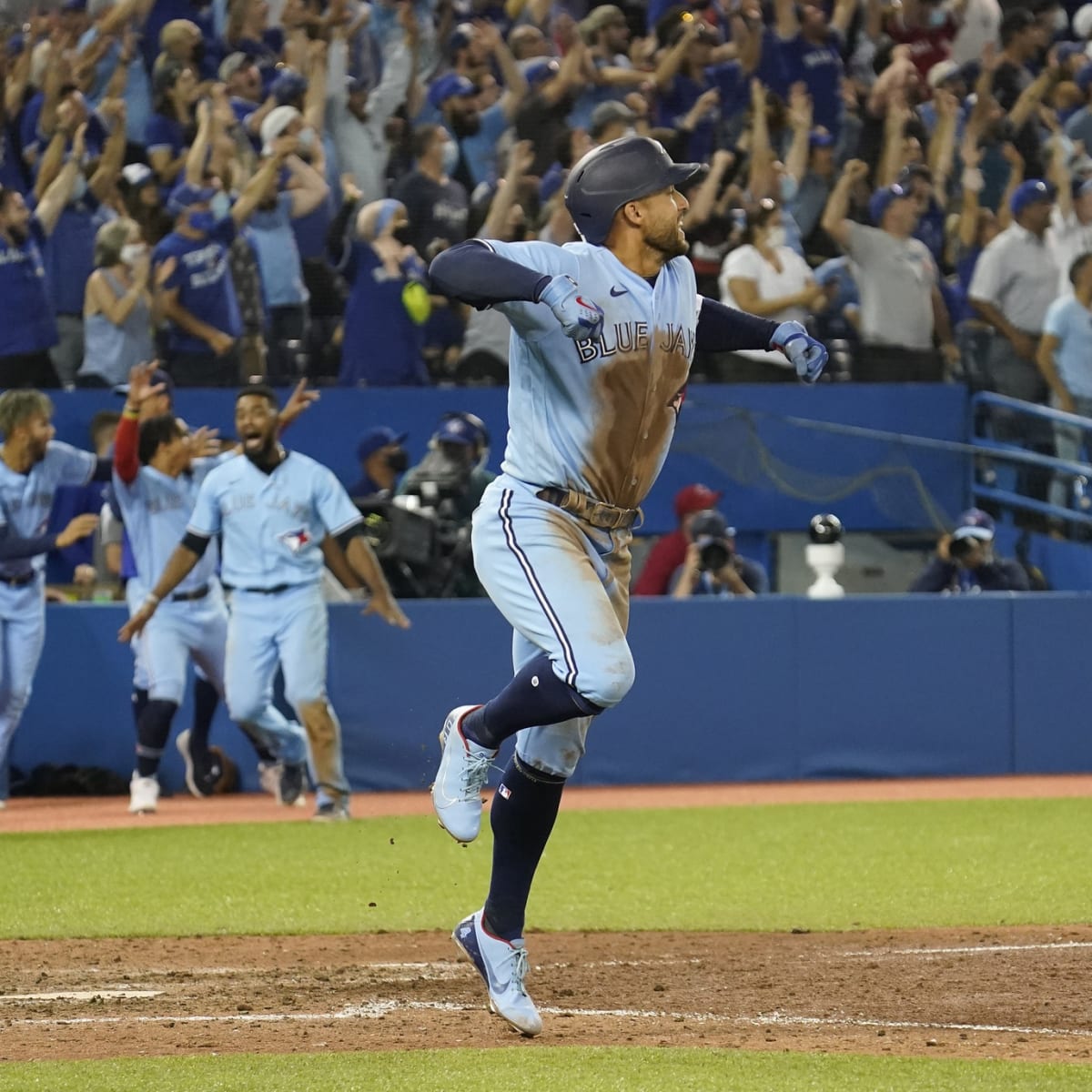 Toronto Blue Jays' George Springer Moves Up the Baseball History Books on  Sunday - Fastball