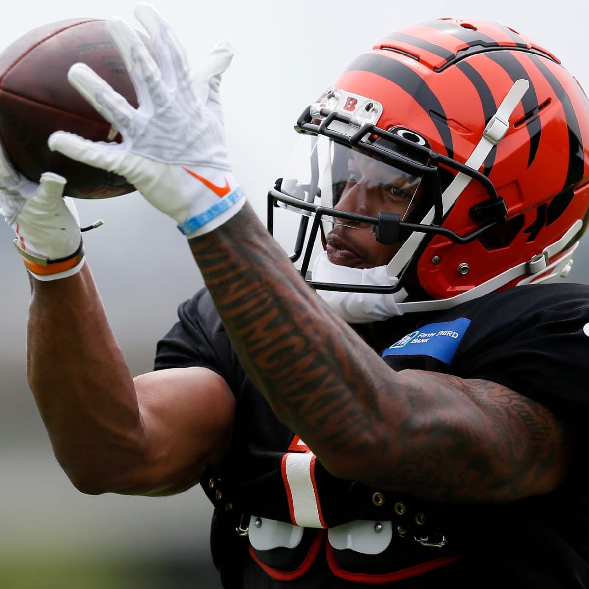 Cincinnati Bengals Head Coach Zac Taylor Raves About Chidobe Awuzie's  Recovery: 'Looked as Good as I Hoped' - Sports Illustrated Cincinnati  Bengals News, Analysis and More